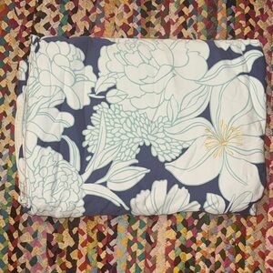 Skye (Bloomingdales) Floral Blue and White Bedding Set - Duvet and shams